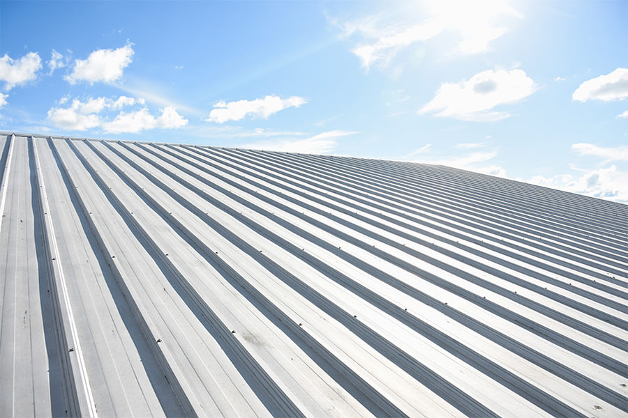 commercial-metal-roof-on-building