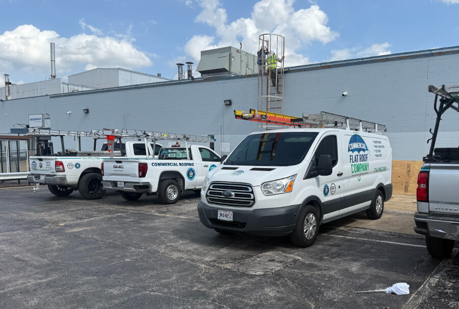 commercial-plaza-roofing-contractor-99 Commercial Flat Roof Company performing roof work at a retail shopping center