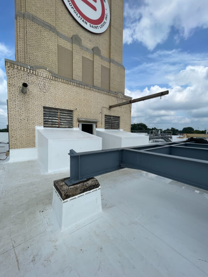 urban-league-headquarters-tpo-roof-installation-st-louis-02 Versico TPO roofing system with flashing details at the Urban League Headquarters in St. Louis, Missouri.